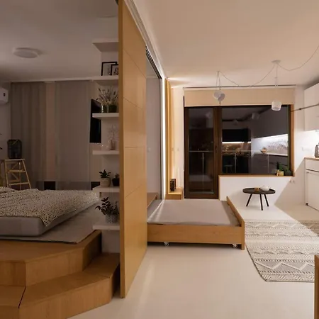 Smartly Designed Flat With Balcony & Parking By Flat Mаnаger * Warna