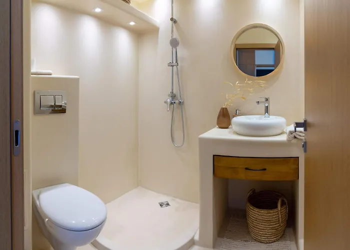 Appartement Smartly Designed Flat With Balcony & Parking By Flat Mаnаger